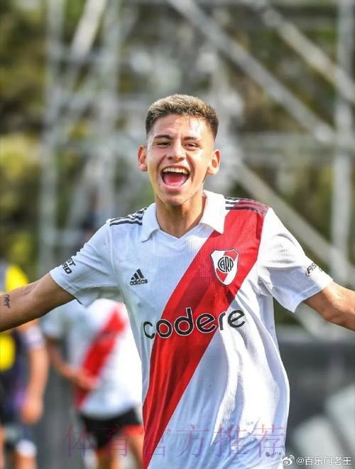 曼城官宣埃切维里下半赛季租借加盟吉罗纳 曼城官宣埃切维里下半赛季租借加盟吉罗纳